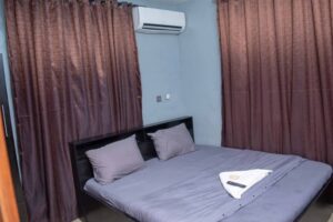 Deluxe Queens Room